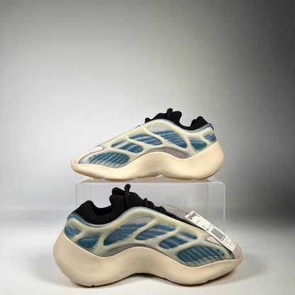 Yeezy 700 V3 Kyanite Size 7 NEW S17139