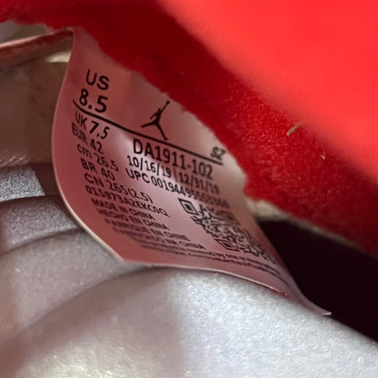 Jordan 5 Fire Red Silver Tongue (2020) Size 8.5 NEW s22479