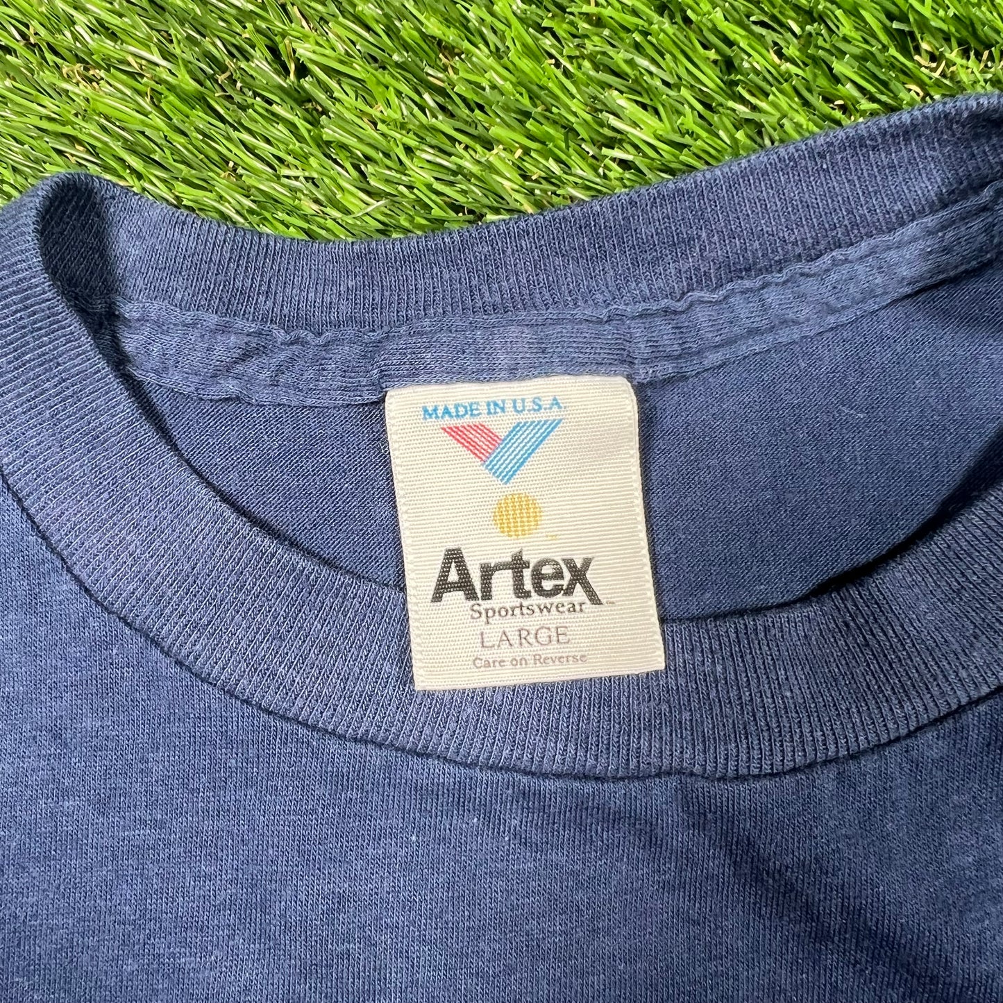1991 New York Yankees Spellout Classic Logo Navy Tee Size Large USED v16980