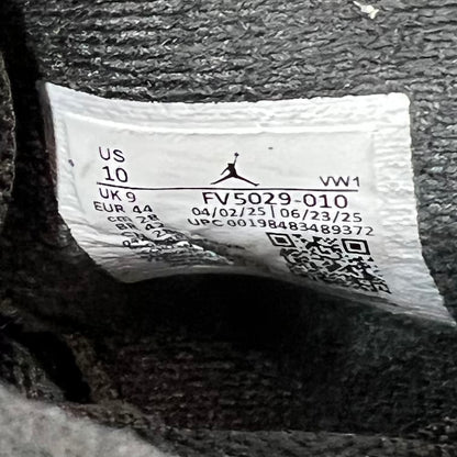 Jordan 4 Black Cat (2025) Size 10 USED s23571