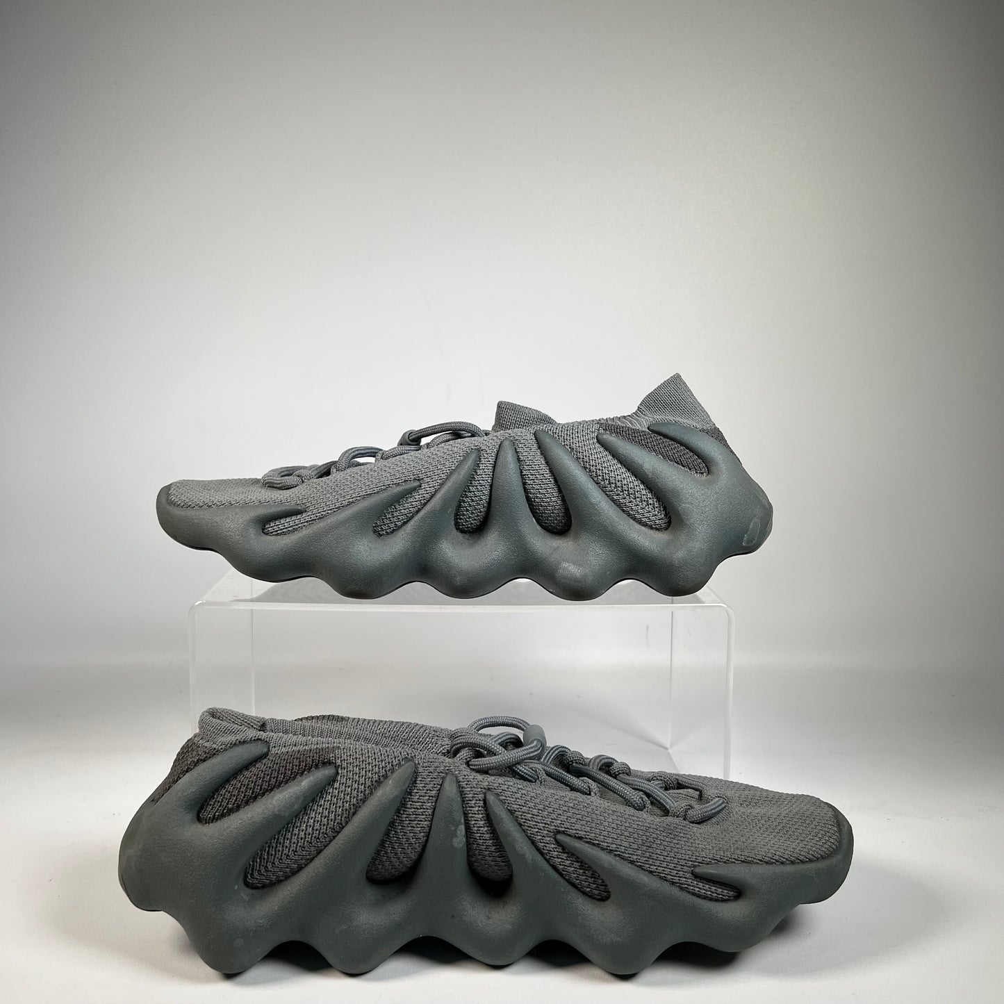 Yeezy 450 Stone Marine (2024) Size 10.5 USED s22262