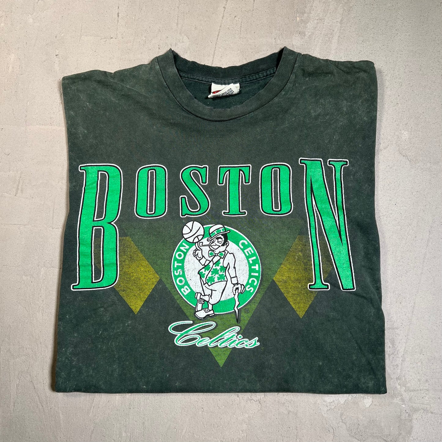 1990s Boston Celtics Nutmeg Size Large USED v19576