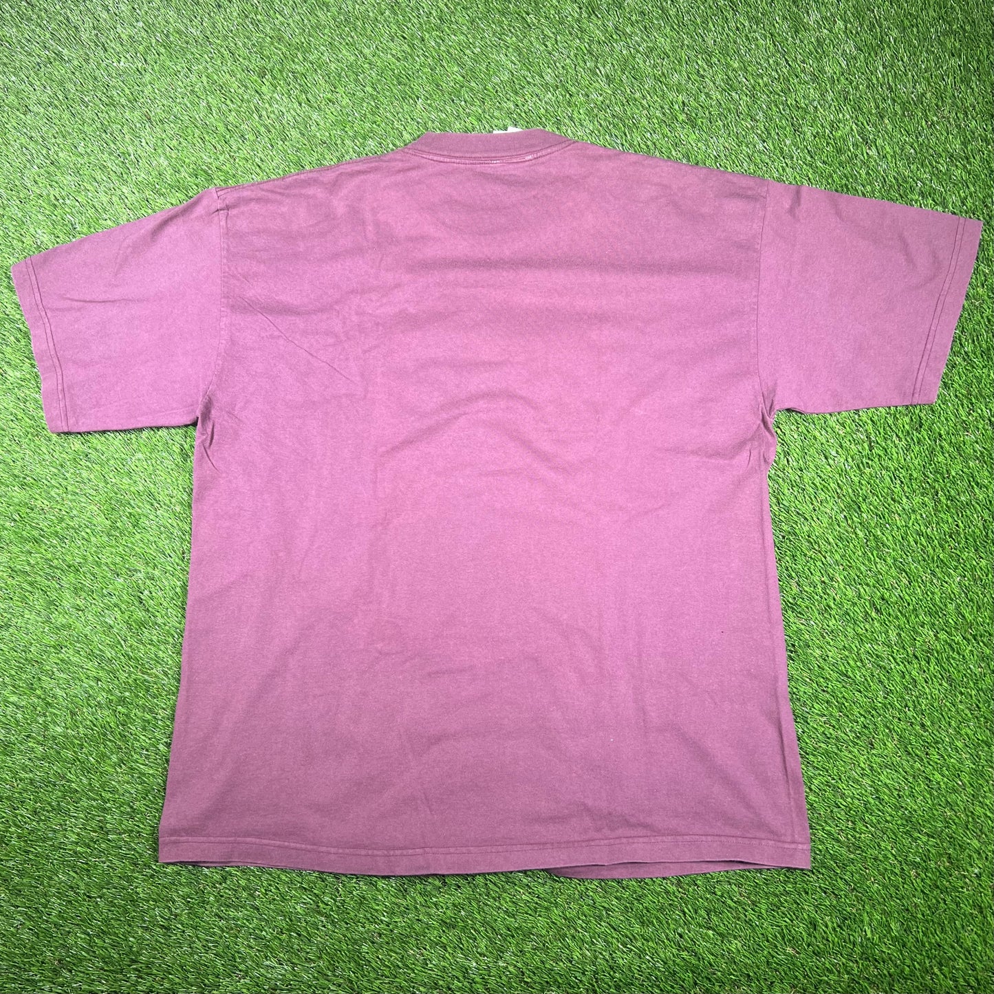 1997 MGM Grand Lion Burgandy Tee Size XXL USED v17414