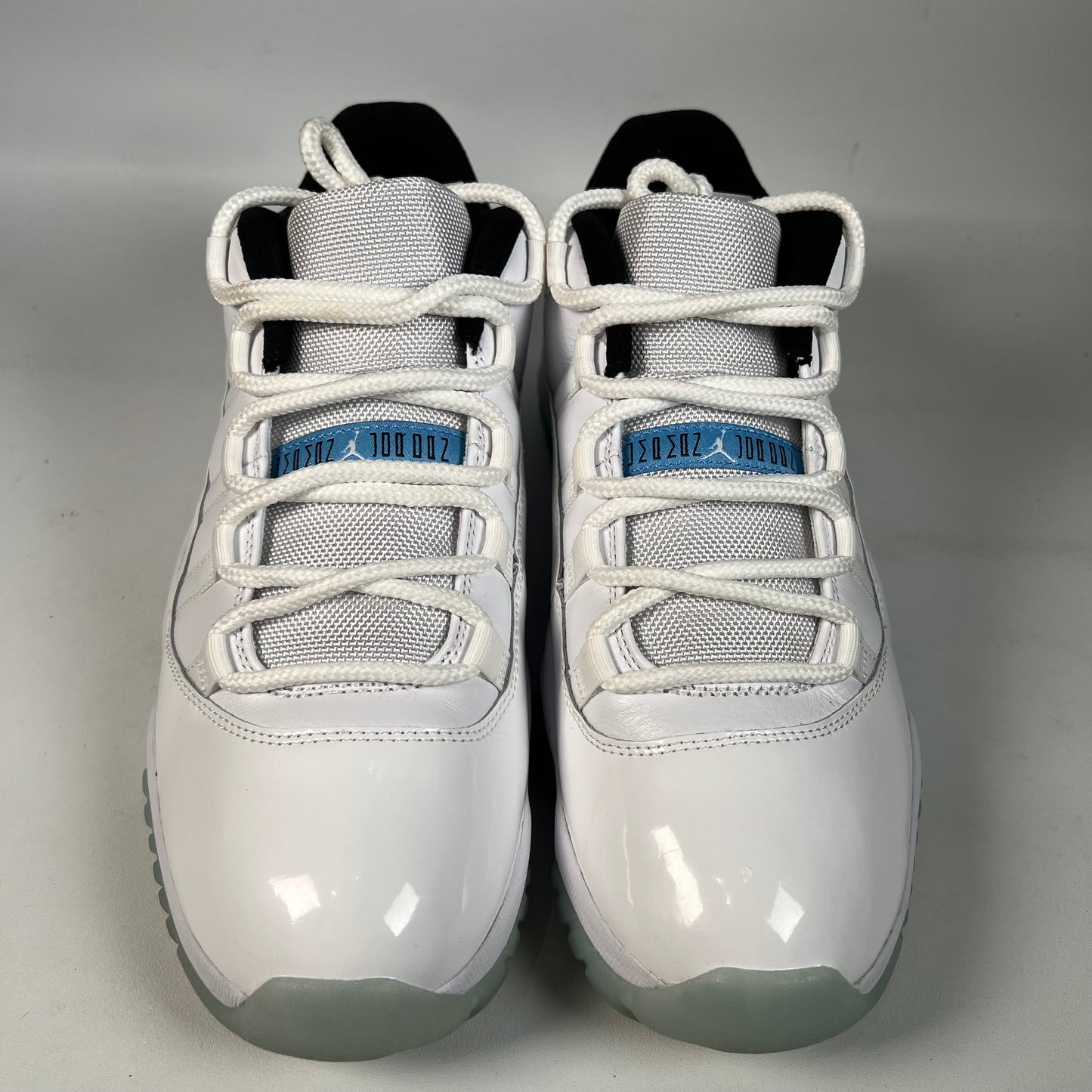 Jordan 11 Low Legend Blue (2021) Size 10.5 USED s22326