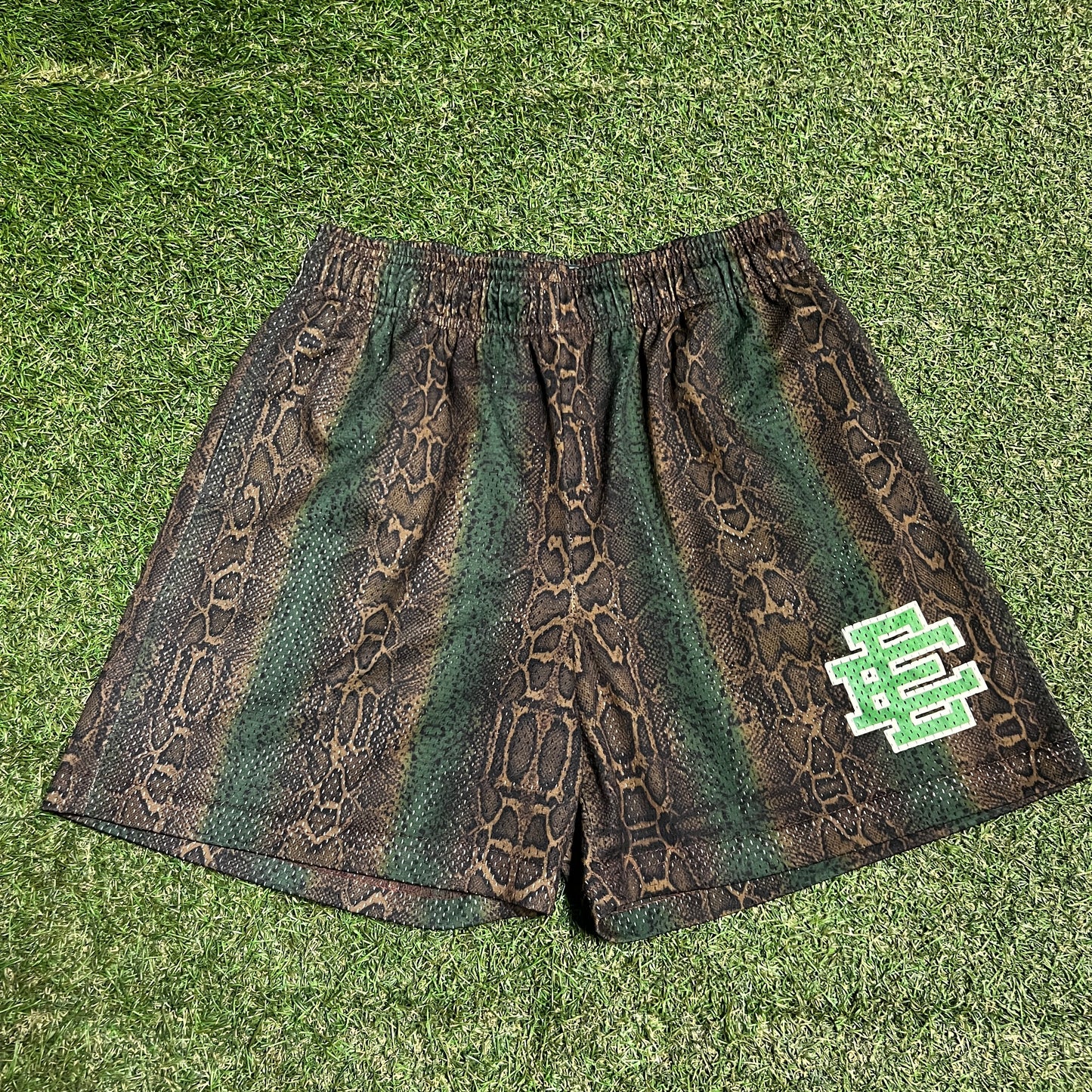 Eric Emanuel Green Snake Camo Shorts Size Medium USED x13828