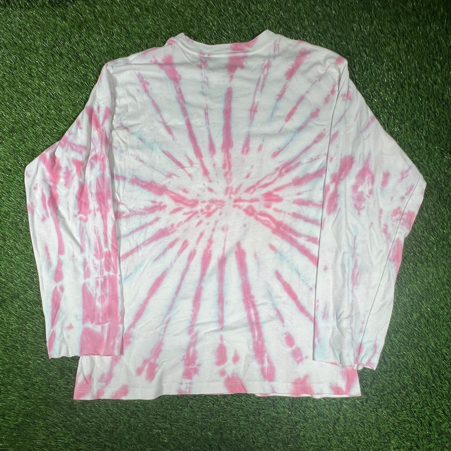 Mickey and Minnie Tie Dye Longlseeve Size Medium USED v16759