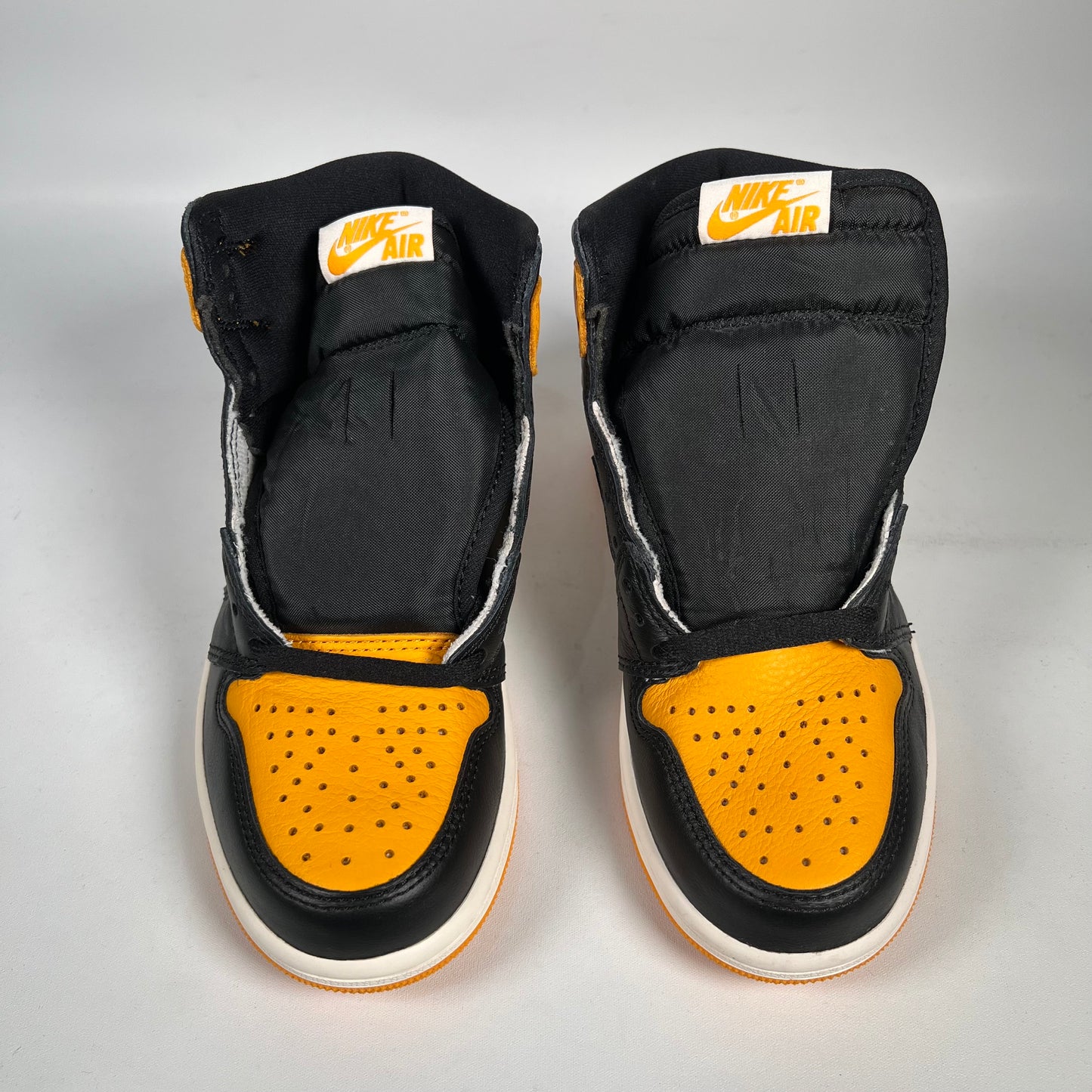 Jordan 1 High Taxi New Size 4Y s14789