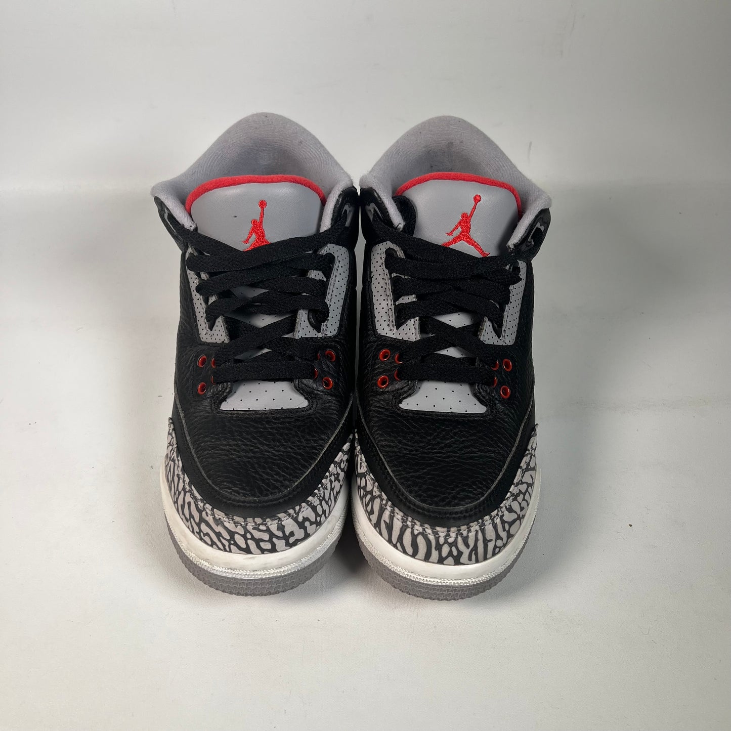 Jordan 3 Black Cement (2018) Size 5.5y USED s22170