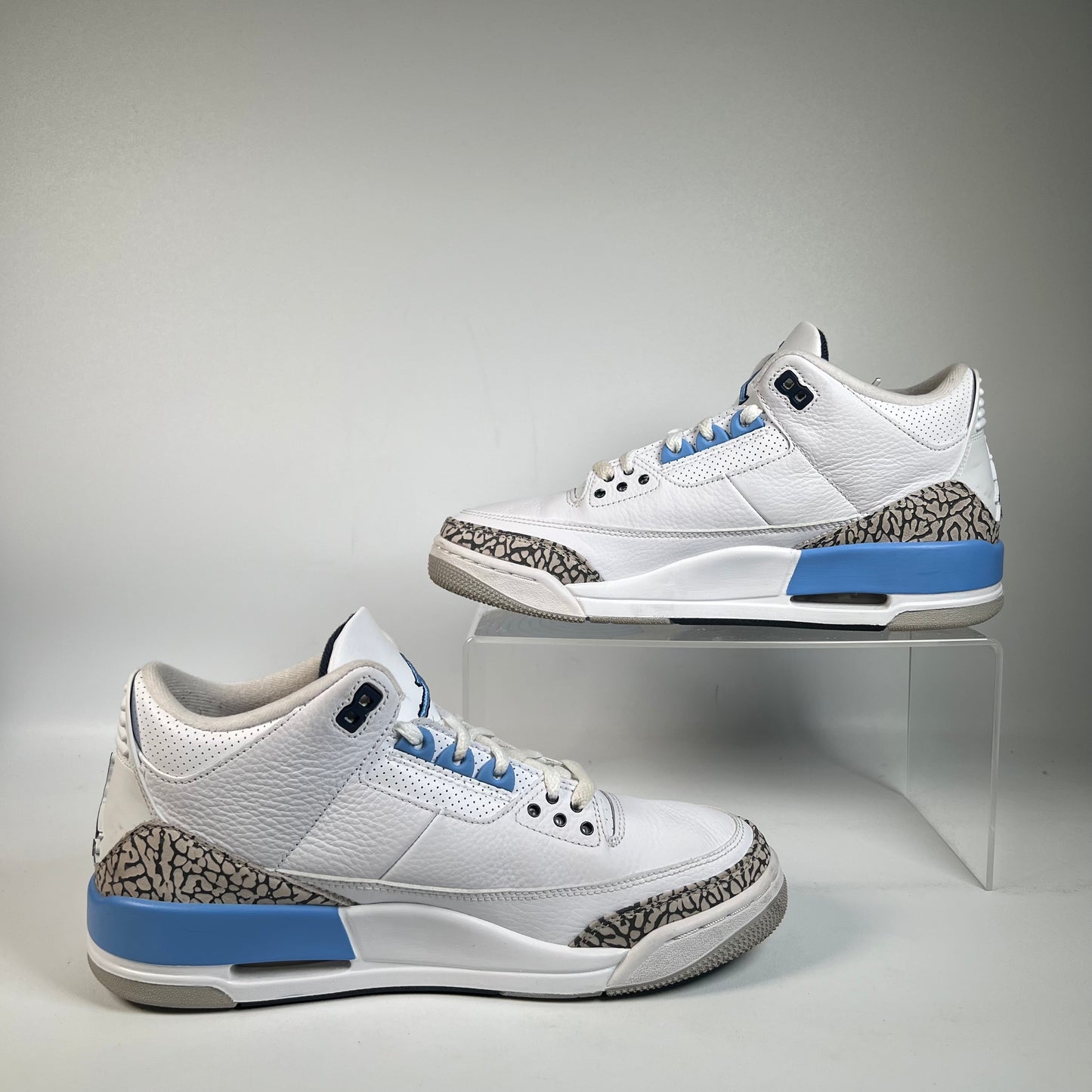 Jordan 3 UNC (2020) Size 9 USED s21991