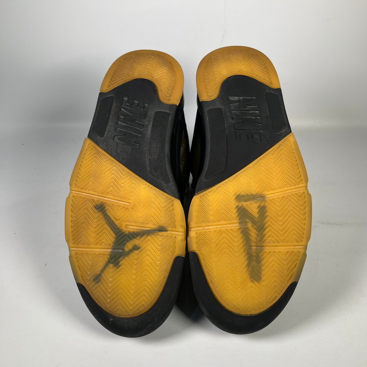 Jordan 5 A Ma Maniere Dusk (2023) Size 9.5 USED s20125