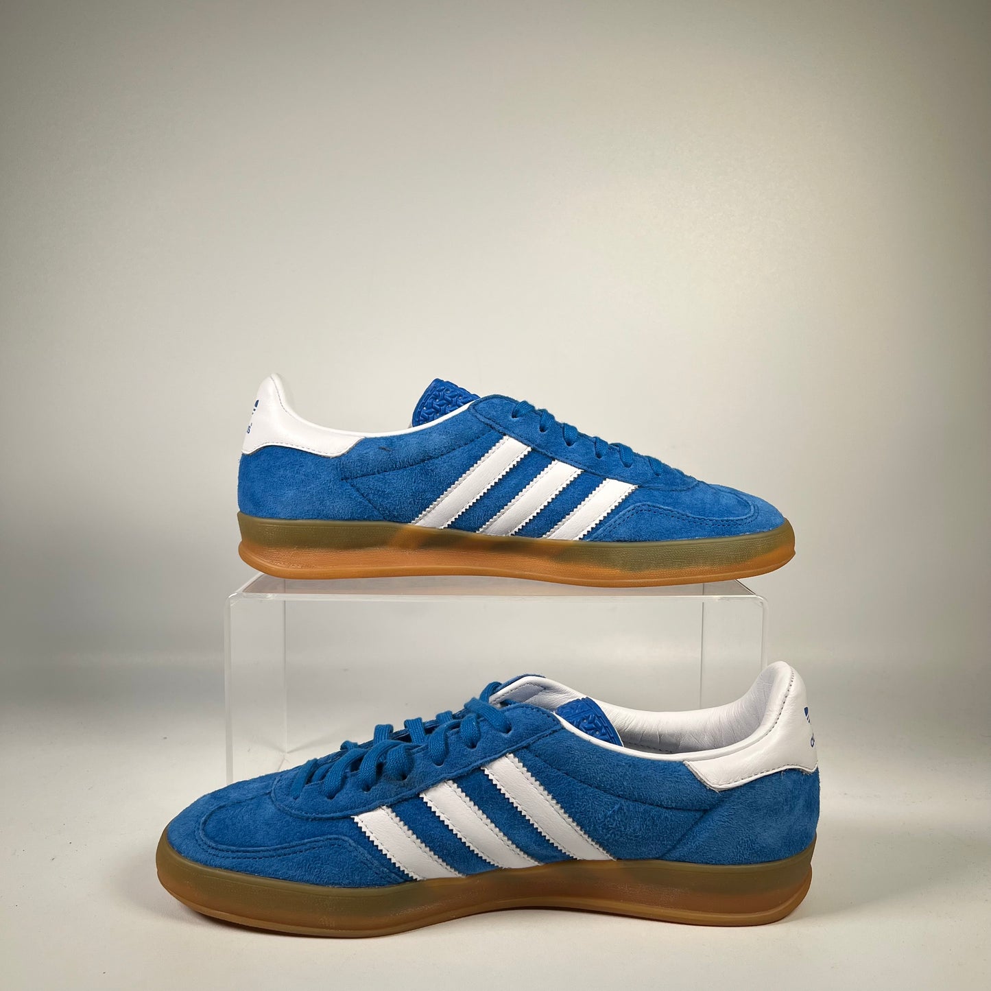 Adidas Gazelle Indoor Blue Bird Gum (2022) Size 8.5 USED s20166