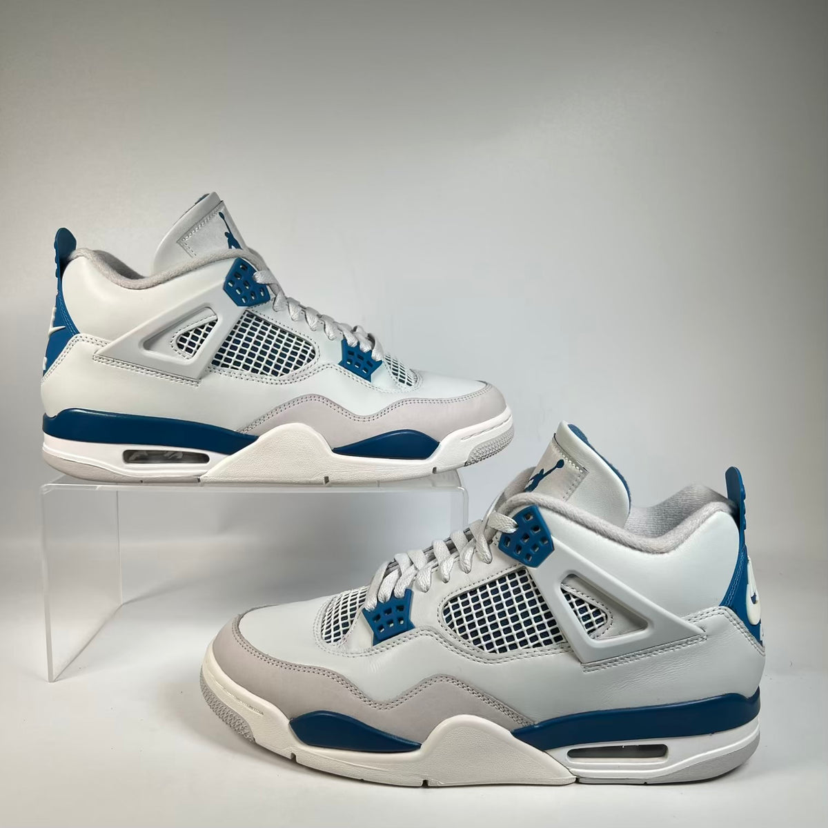 Jordan 4 Military Blue (2024) Size 10.5 USED s23351