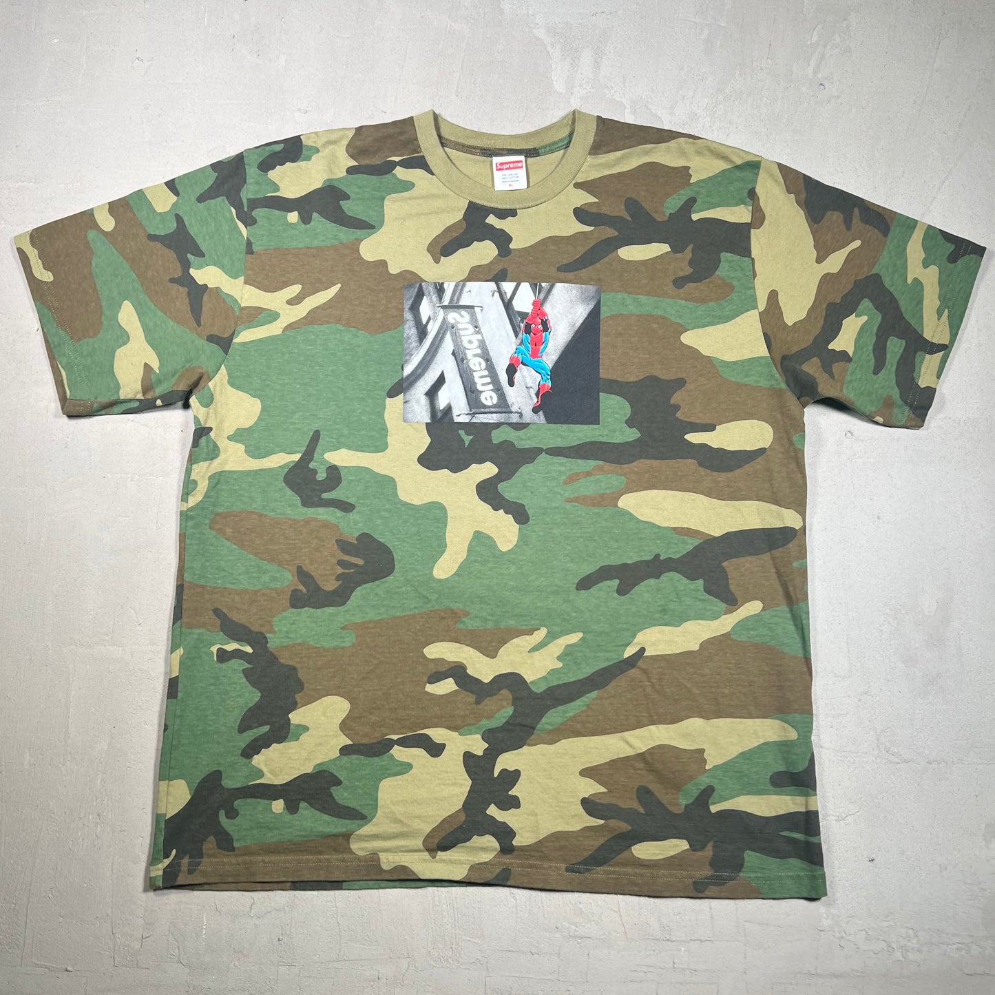 Supreme Spiderman Camo Tee Size XL USED x17377