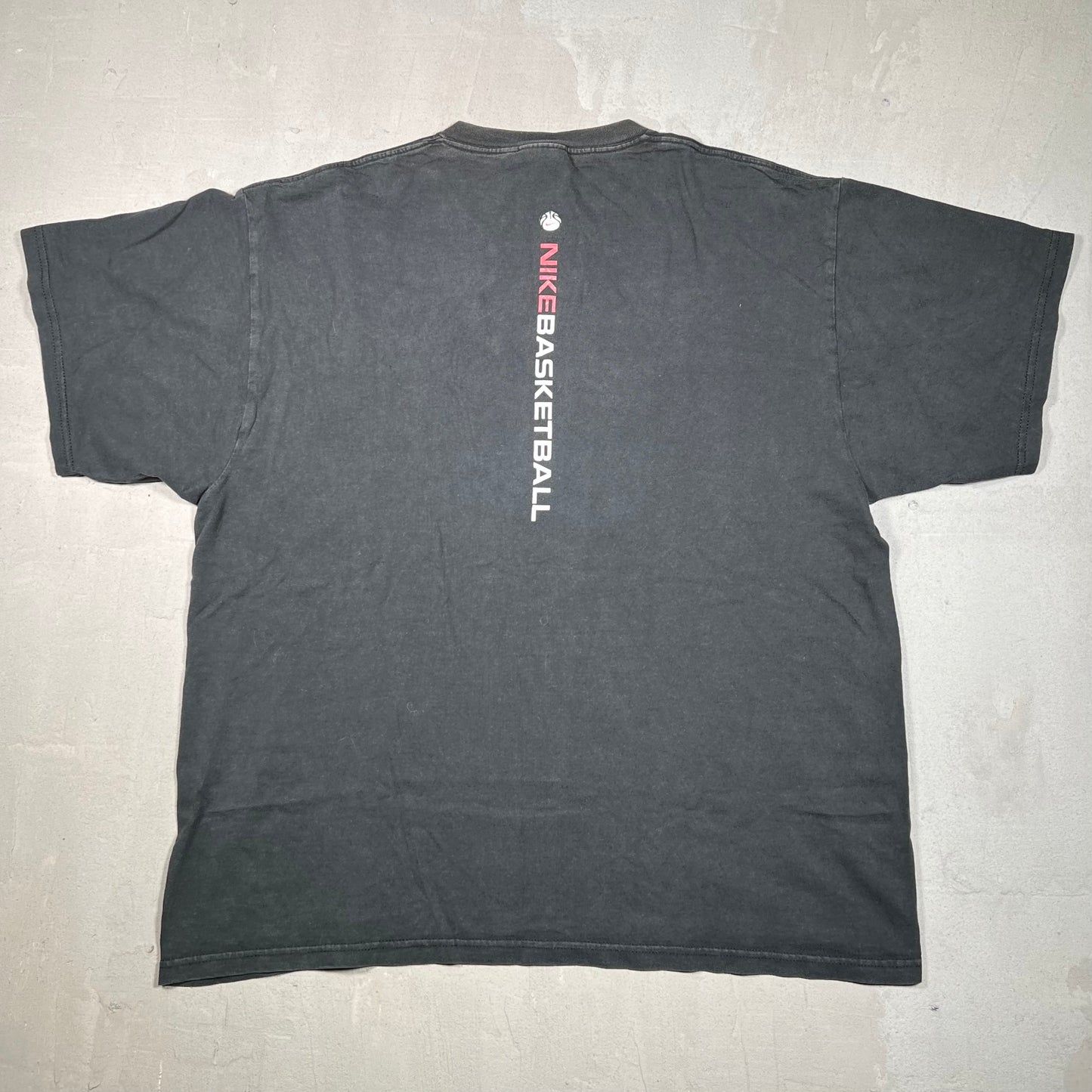 Nike BasketBall Dunking Man Black Tee Size Large USED v19112