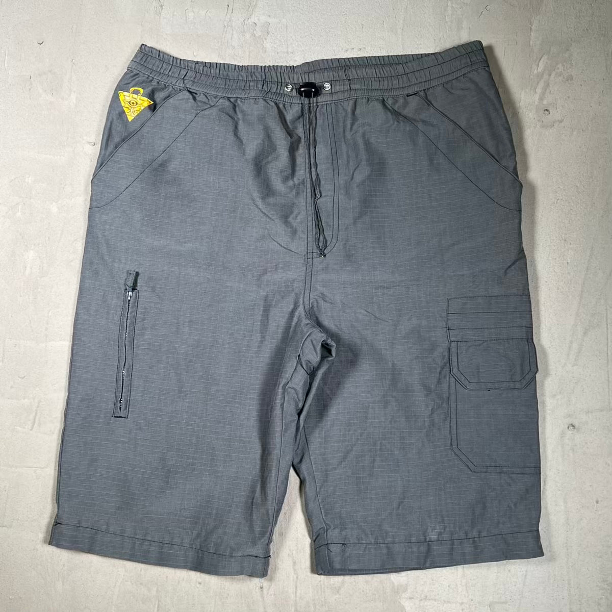 1996 Yu Gi Oh Cargo Grey Shorts Size Large USED v20188