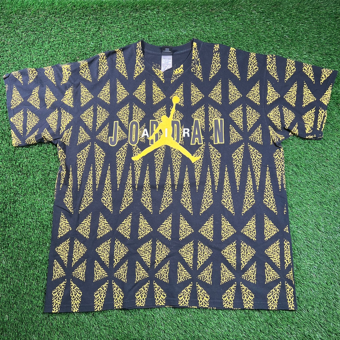 Y2K Jordan Brand Yellow Elephant Print AOP Tee Size XXL USED v18472