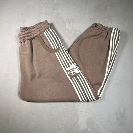 GV Gallery Raspberry Hills Brown Striped Sweatpants Size Medium USED x17064