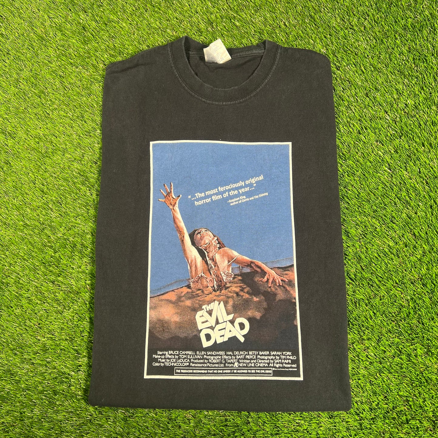 Y2K The Evil Dead Black Movie Poster Tee Size Medium USED v17916