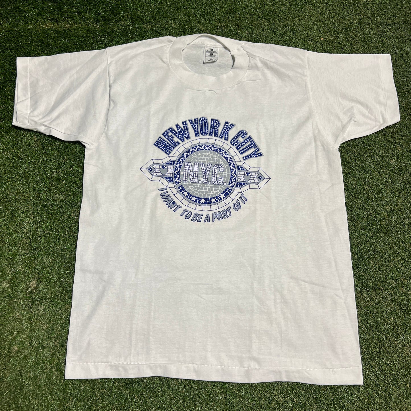 Y2K New York I Want To Be Apart White Tee Size Large USED v16371