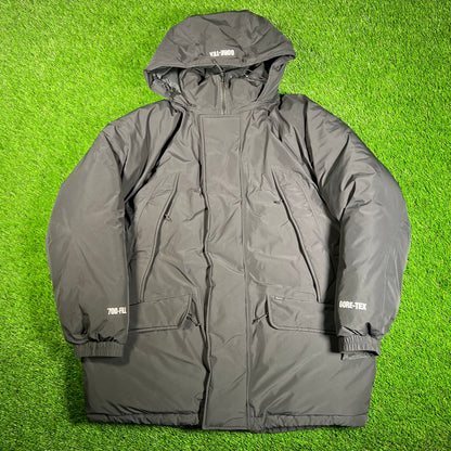 Supreme Gore Tex 700 Fill Black Puffy Jacket Size Medium USED x15957