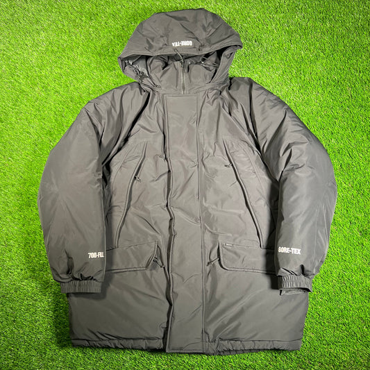 Supreme Gore Tex 700 Fill Black Puffy Jacket Size Medium USED x15957