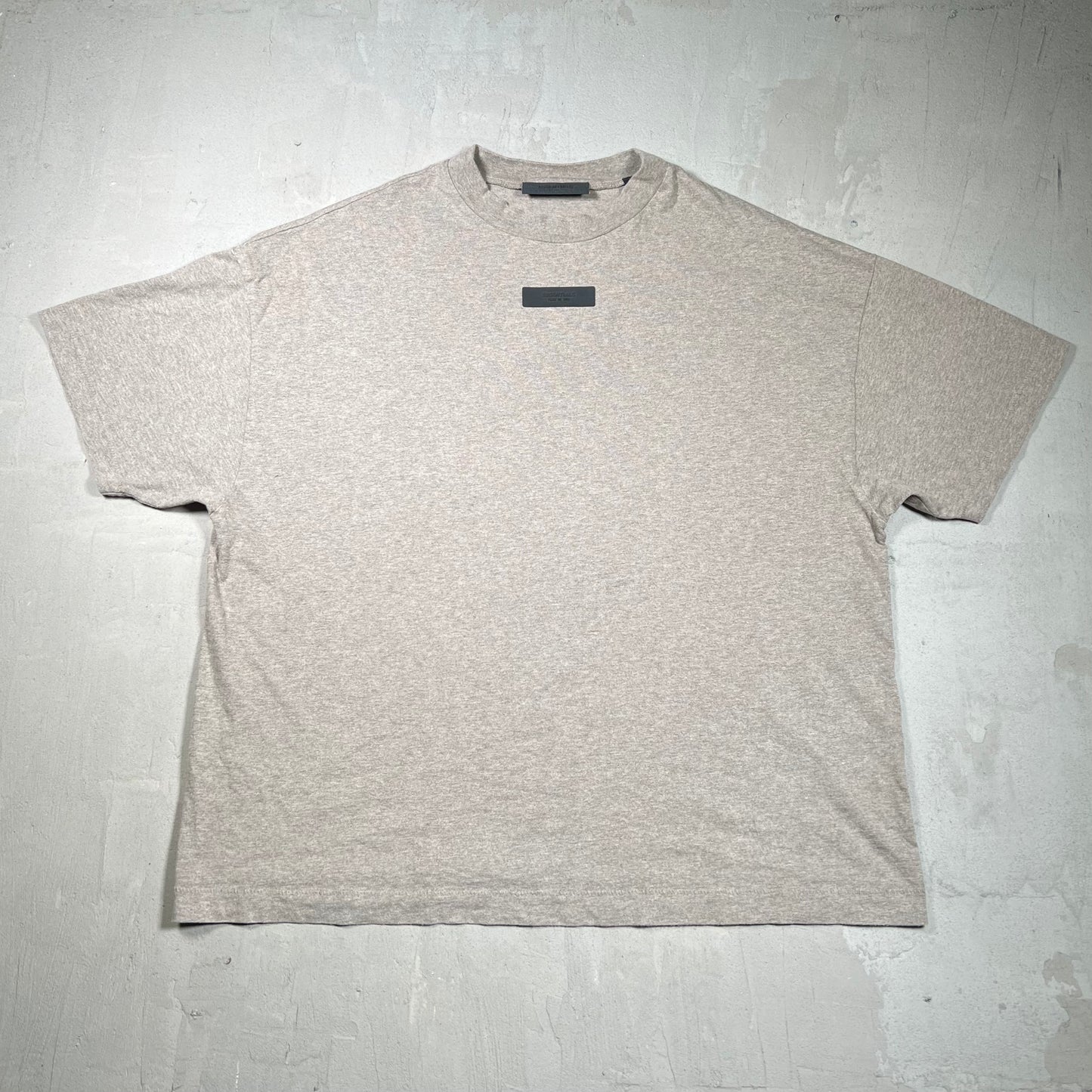 Fear of God FOG Essentials Oatmeal Tee Size Large USED x17902