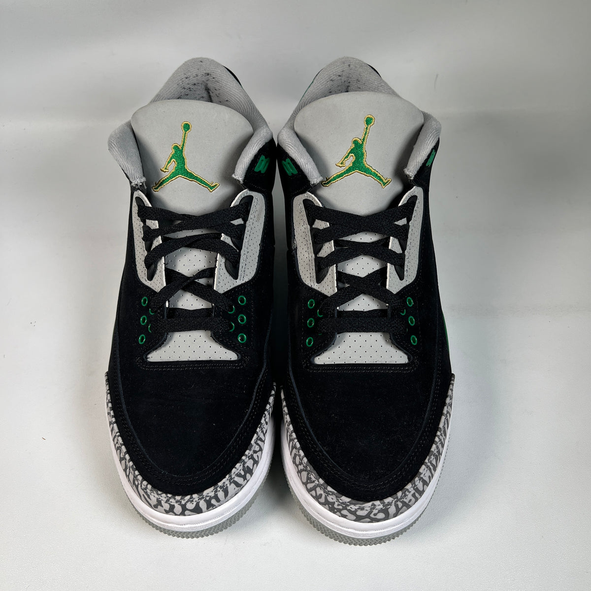 Jordan 3 Pine Green (2021) Size 9.5 USED s23321