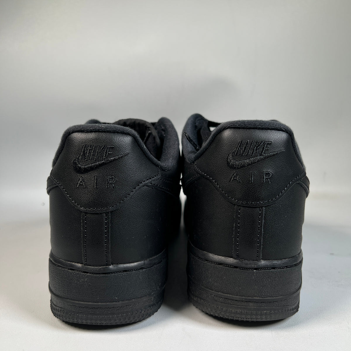 Nike Air Force One Low Supreme Black (2020) Size 10 USED s23271