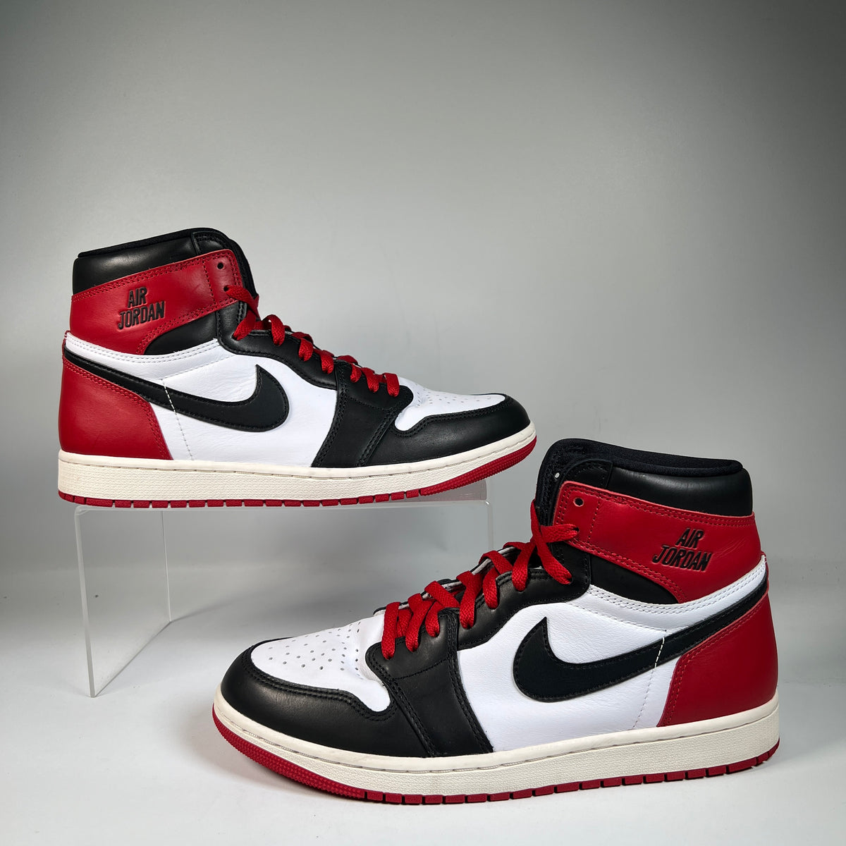Jordan 1 High Black Toe Reimagined (2025) Size 11 USED s23259