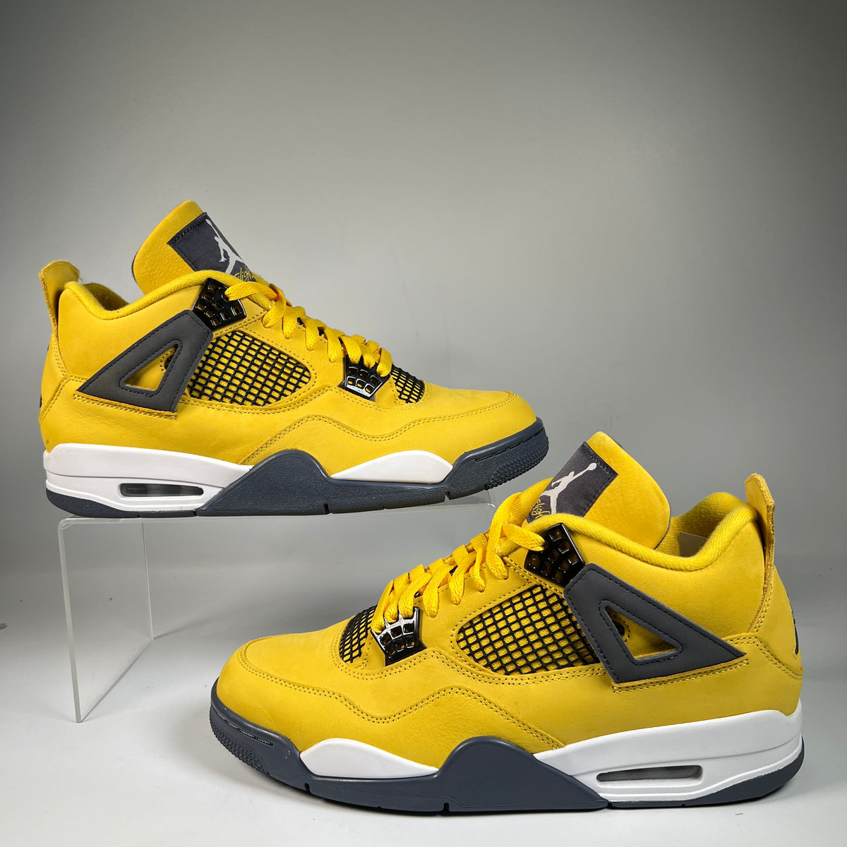 Jordan 4 Lightning (2021) Size 11 USED s23293