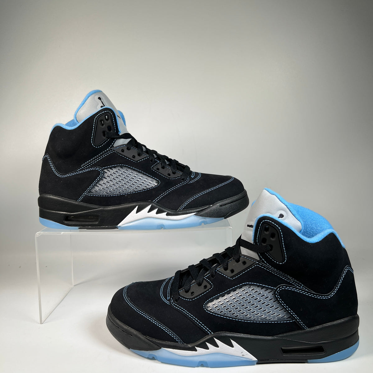 Jordan 5 Black University Blue (2026) Size 9 USED s23307