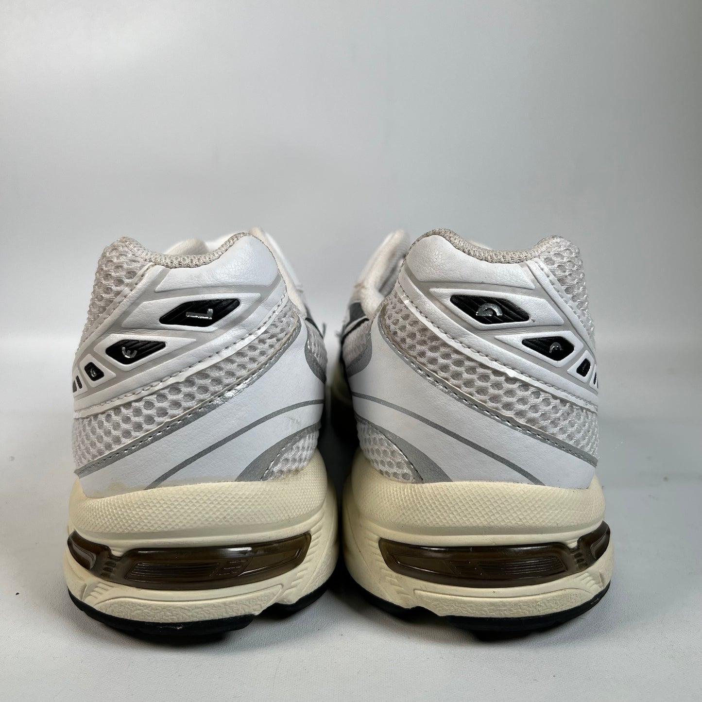Asics Gel 1130 White Cloud Grey (2024) Size 9.5 USED s22714