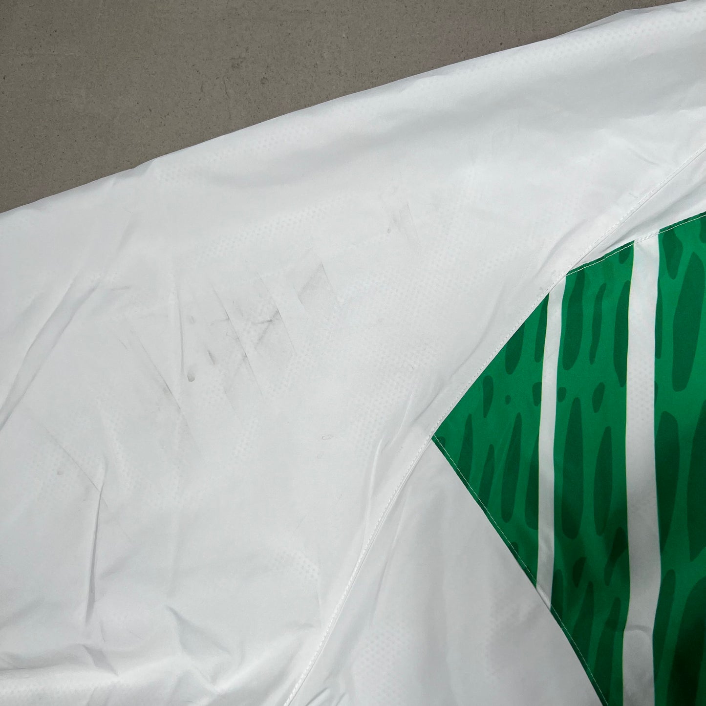 Nike Nigeria x Slawn Lightweight White/Green Jacket Size XXL USED x17929