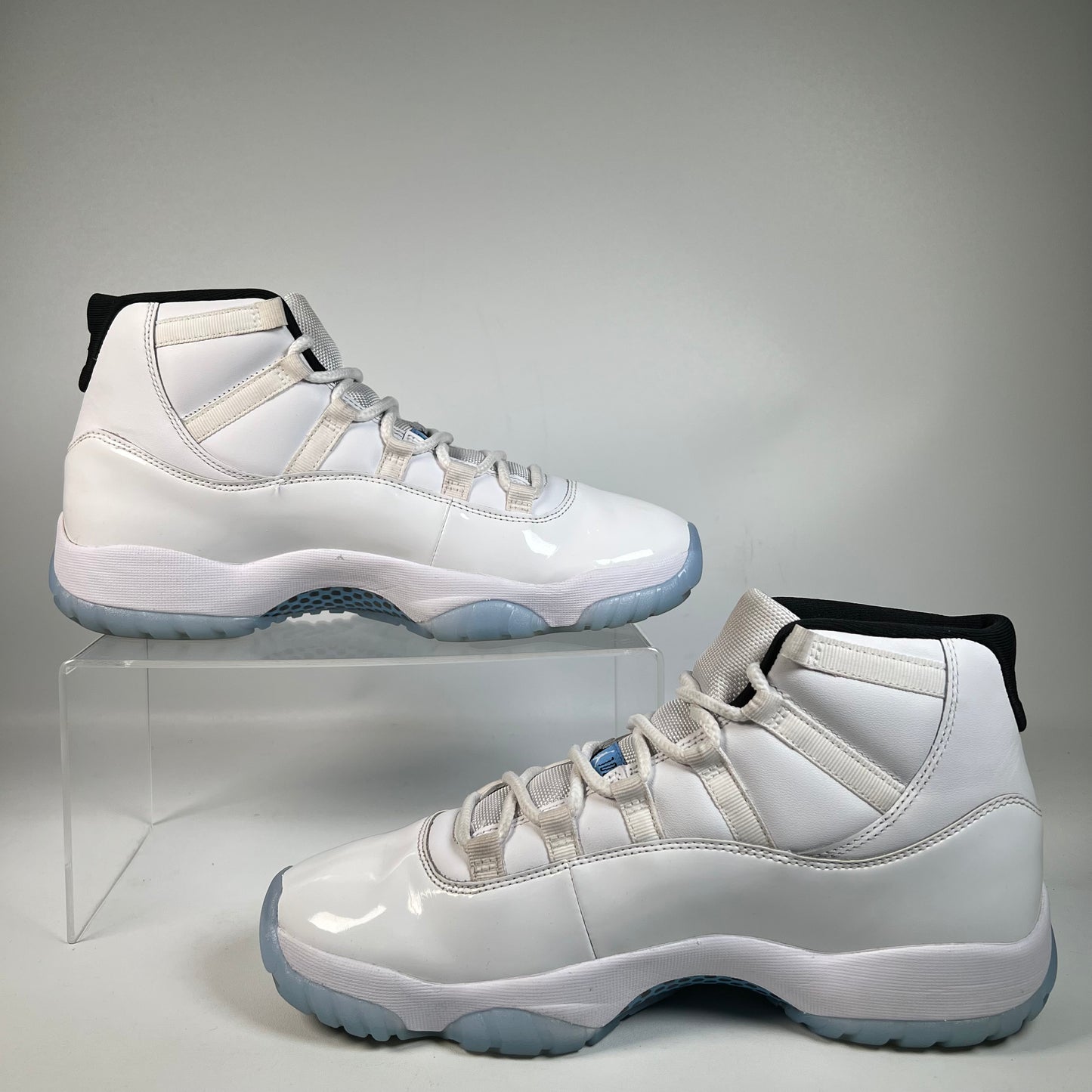 Jordan 11 Legend Blue (2024) Size 10 USED s22940