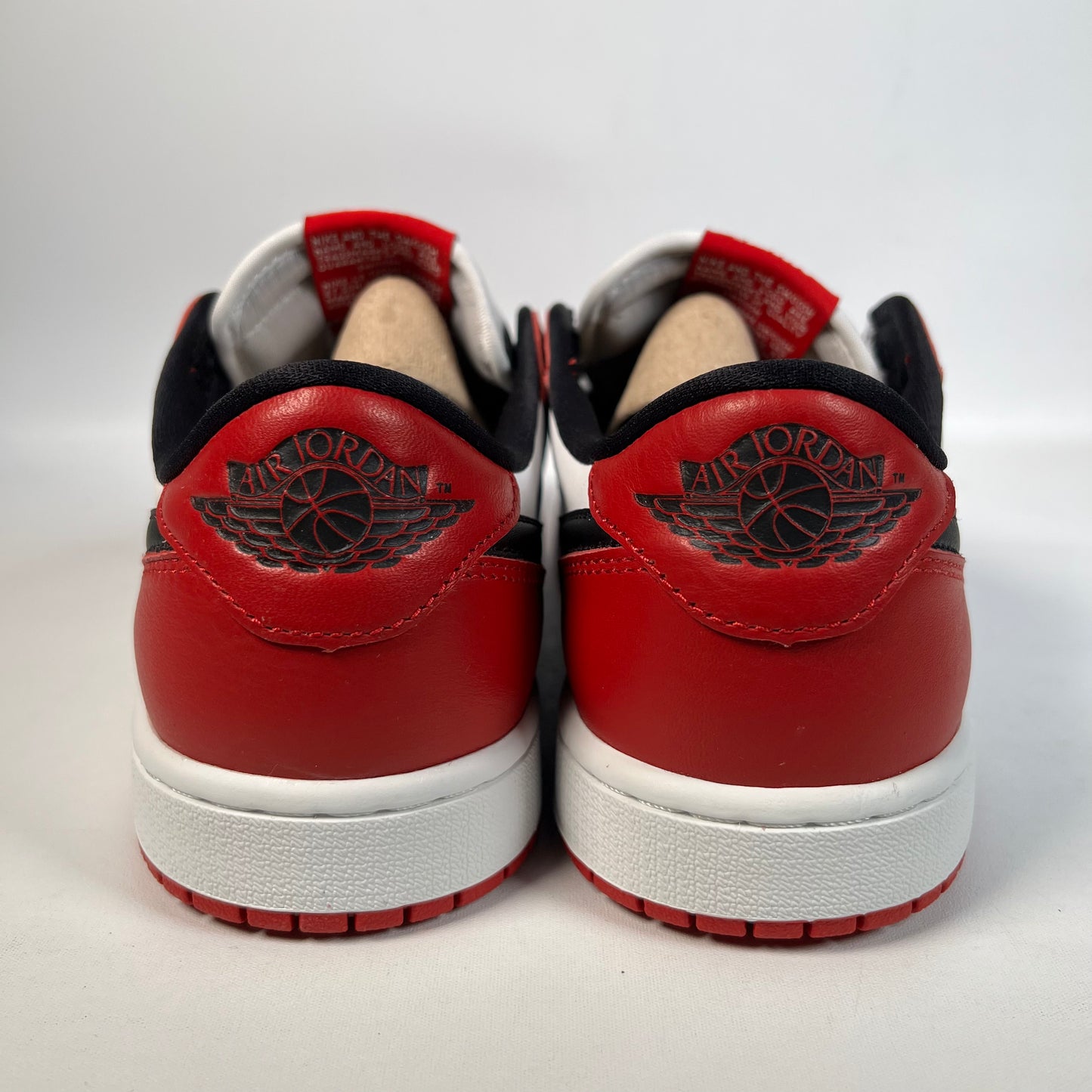 Jordan 1 Low Chicago (2025) Size 8.5 NEW s22991