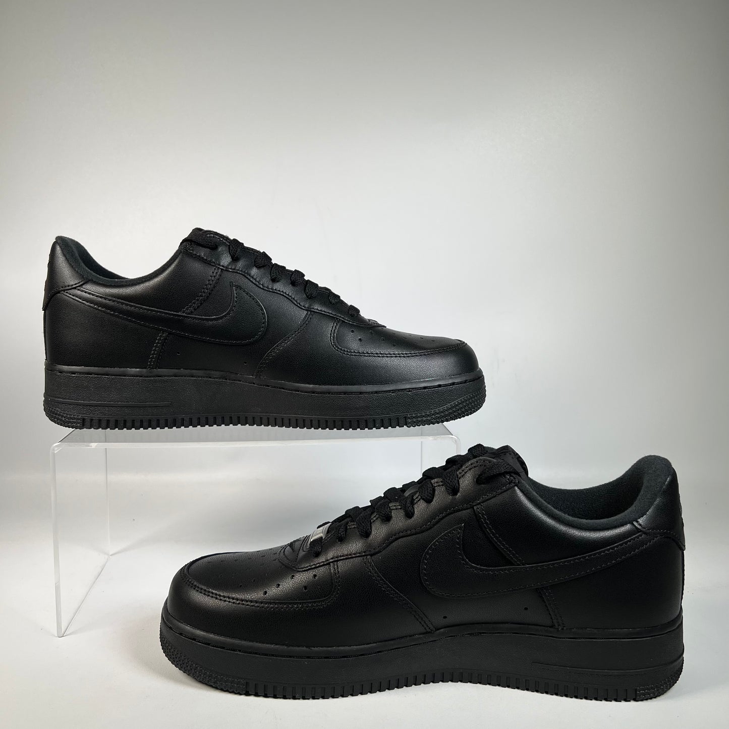 Nike Air Force One Black Supreme (2020) Size 10.5 NEW s22974