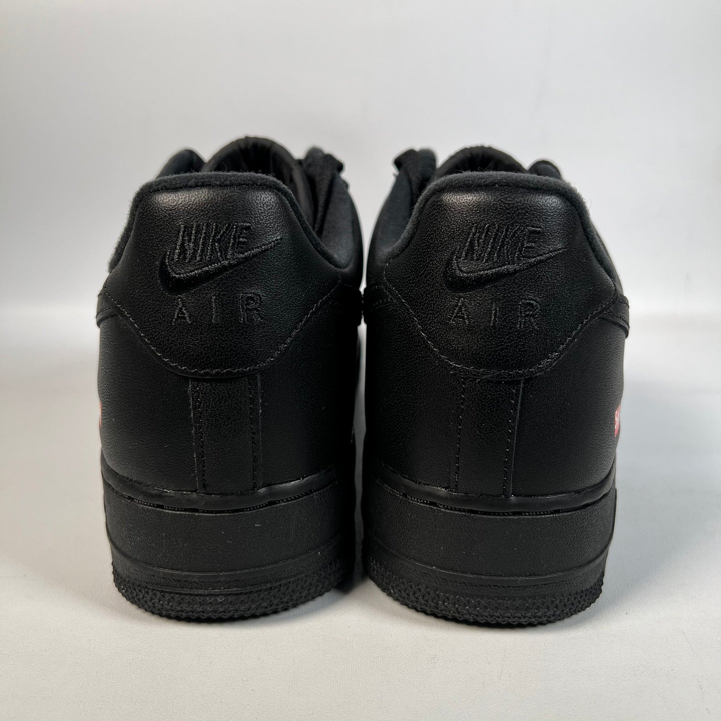 Nike Air Force One Black Supreme (2020) Size 10.5 NEW s22974