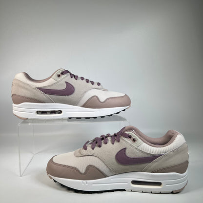 Nike Air Max 1 Light Bone Violet Dust (2023) Size 10 USED S22927