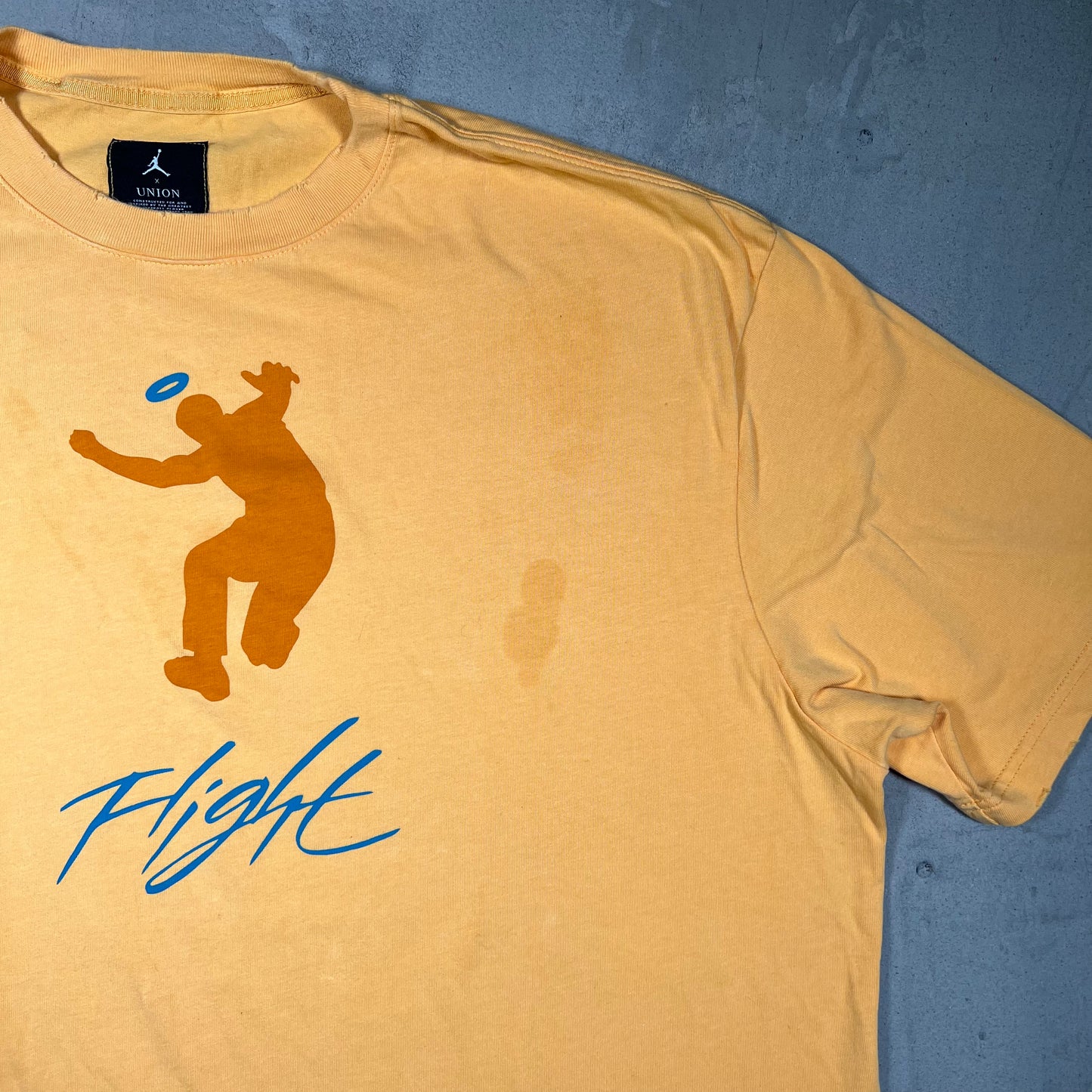 Union LA Jordan Yellow Logo Tee Size XL USED x17953