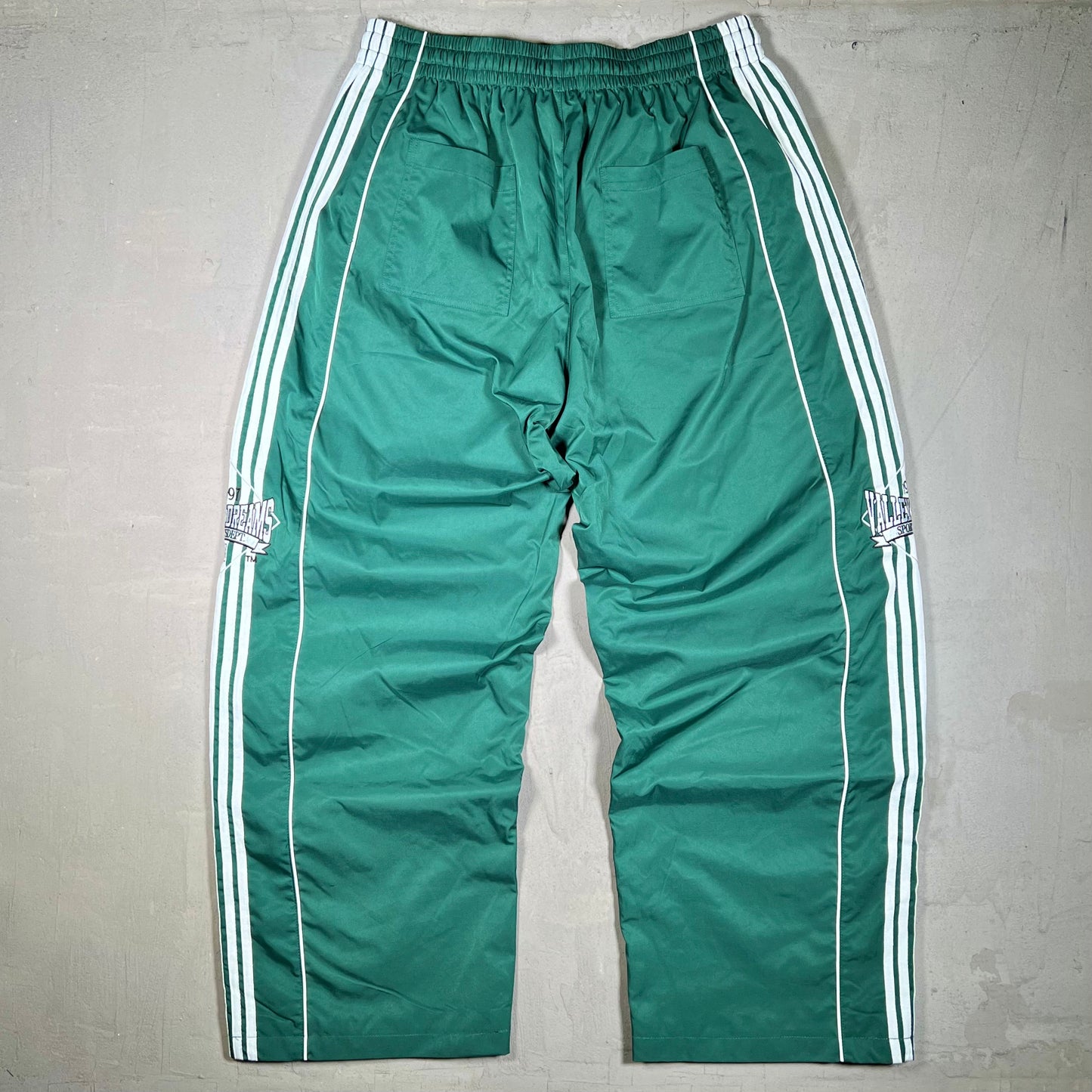 Vale Valley Dreams Green Track Pants SIze XL NEW x18011