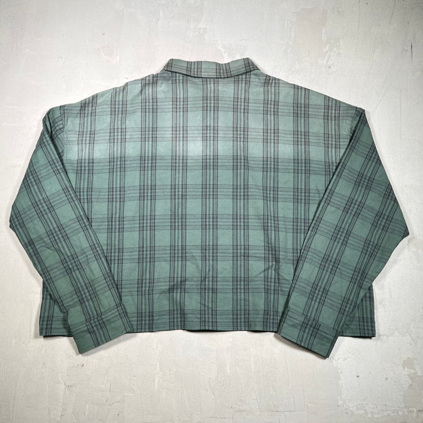 GV Gallery Raspberry Hills Green Plaid Flannel Size XL USED x18015