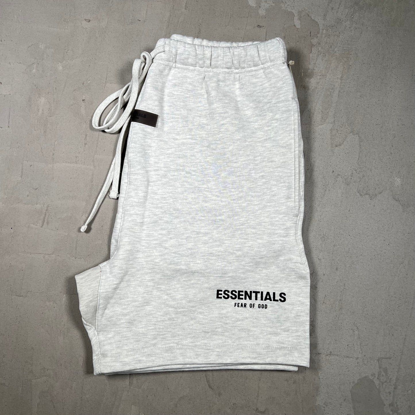 Essential Fear Of God Light Oatmeal Shorts Size Small NEW x18016