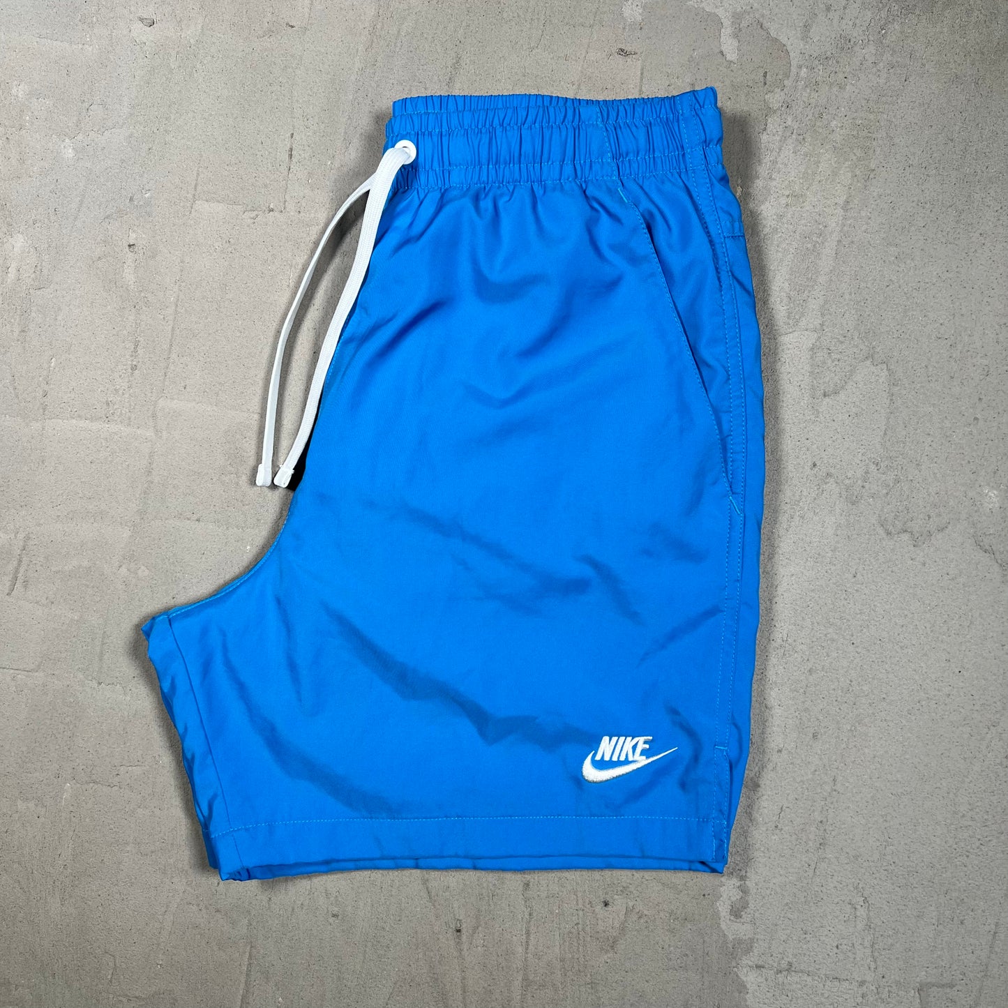 Nike Basic Logo Short Blue Size Small USED v19837