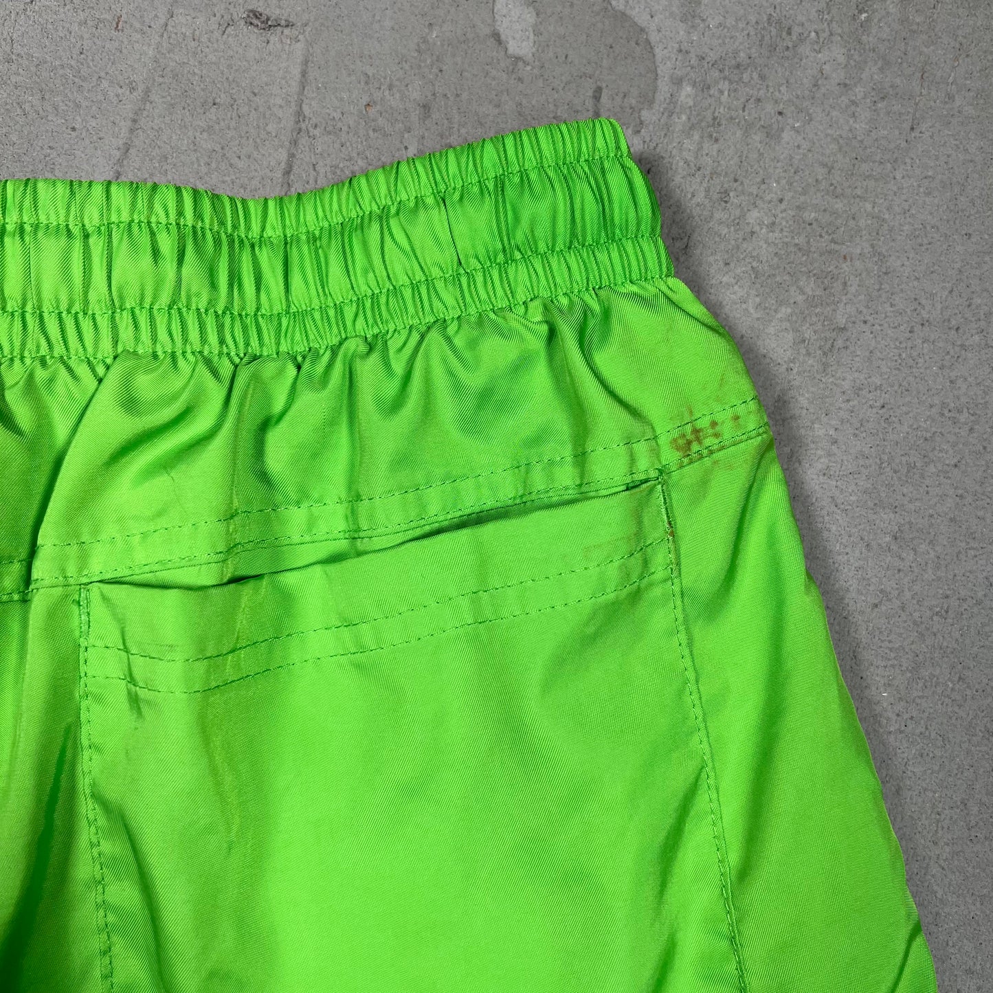 Nike Basic Logo Short Green Size Small USED v19836