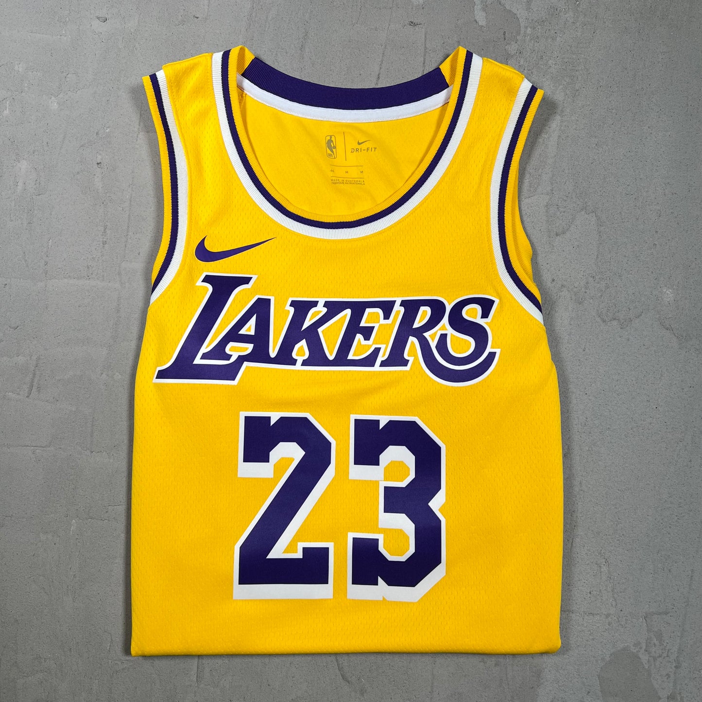 Nike Lebroin James Lakers Yellow Swingman Jersey Size Medium NEW v19842