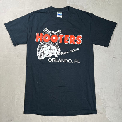 Y2K Hooters Black Orlando Tee SIze Small USED v19835