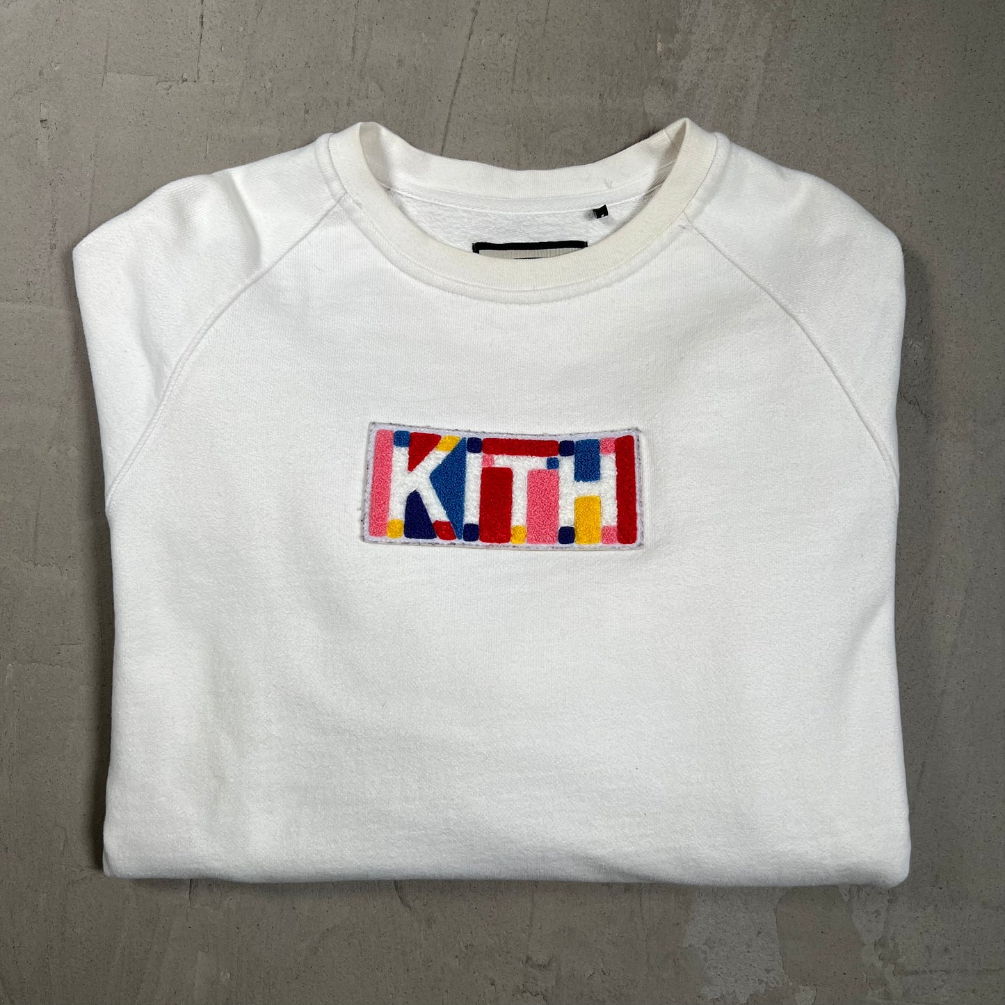 Kith Geo Color Box White Crewneck Size Medium USED x17996