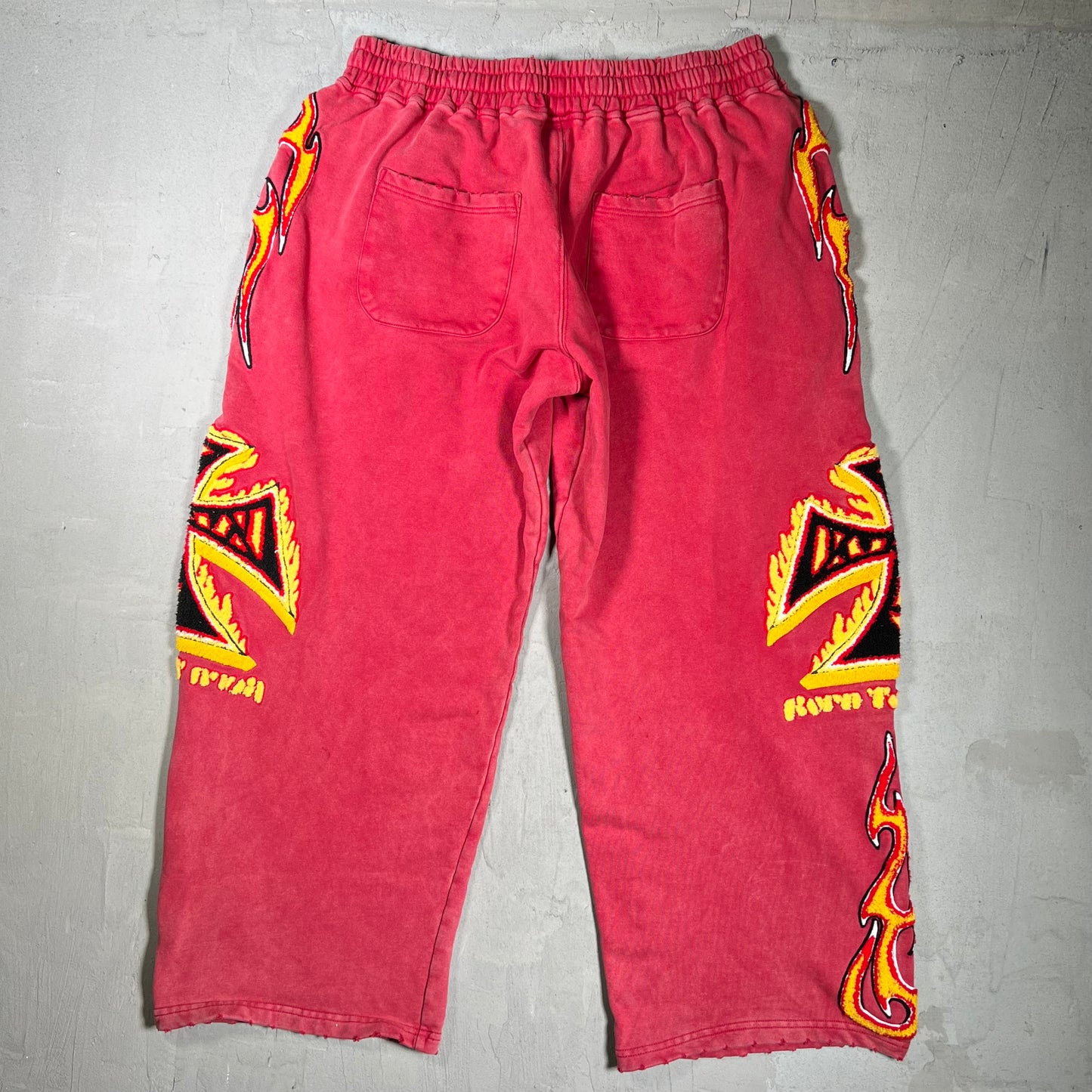Vale Red Flames Red Sweatpants Size Large USED x17883