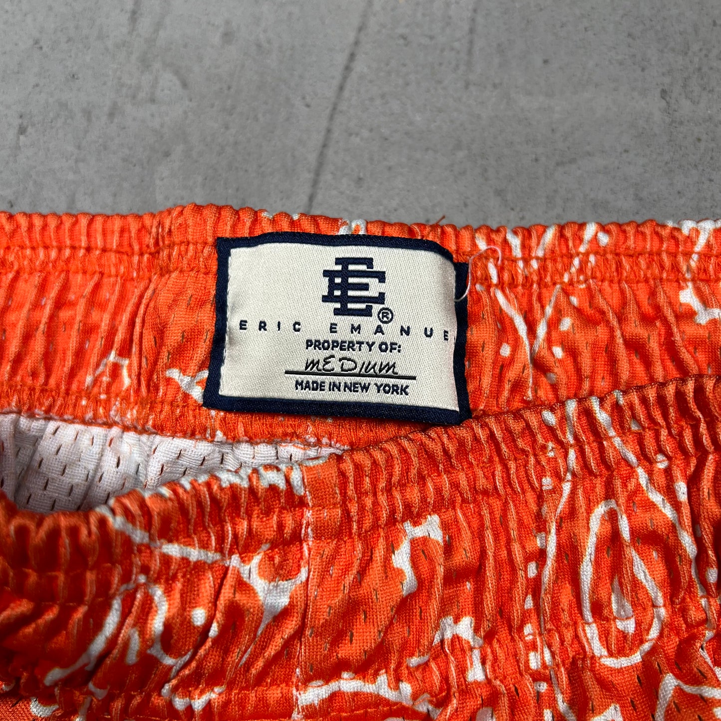 Eric Emanuel Orange Paisley Shorts Black Logo Size Medium USED x17872