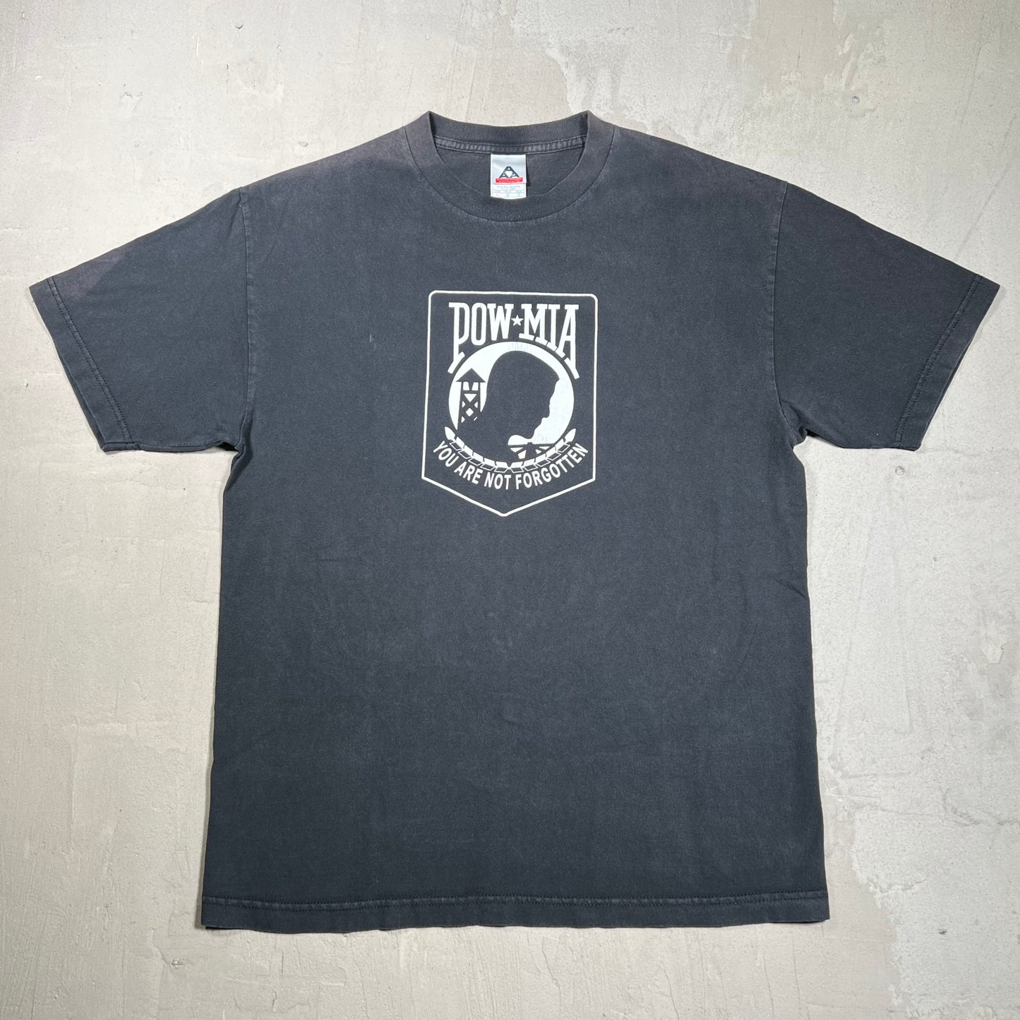 POW/MIA "You Are Not Forgotten" Black Tee Size Large USED v19852